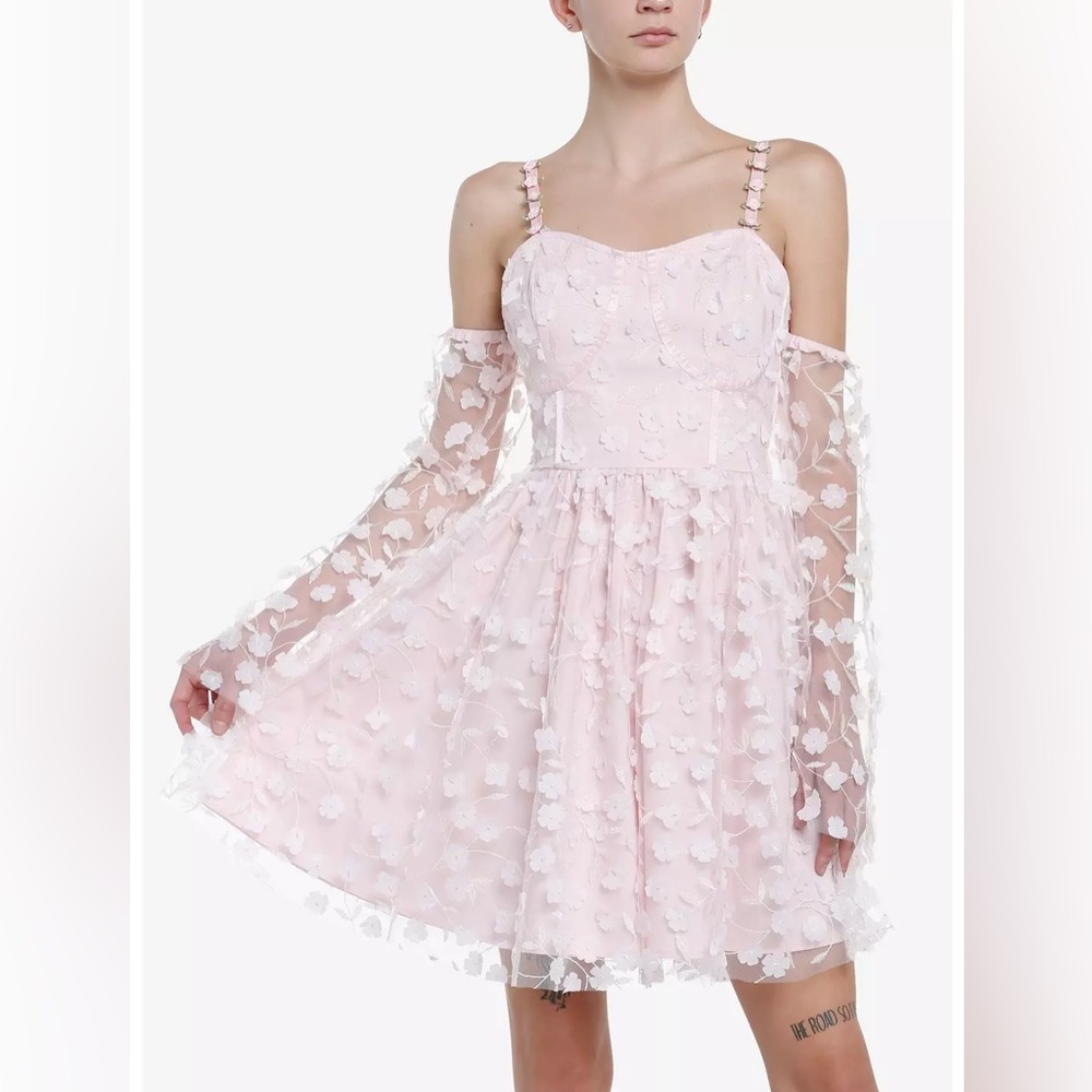 Pink cold shoulder hot topic dress